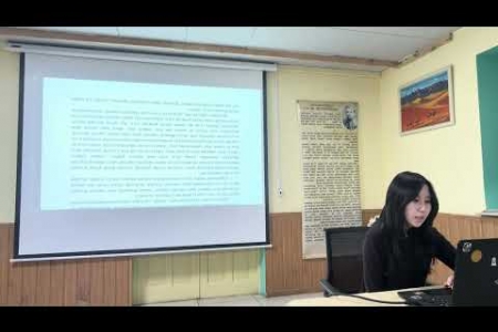 Оюутан судлаач Ү. Солонгын “Алчуур гэх үгийн тархац ба авианы хувьсал” сэдэвт өгүүлэлд бичсэн С. Цэлмүүний шүүмж